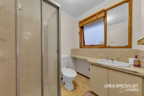 Property photo of 5 Beth Court Hampton Park VIC 3976