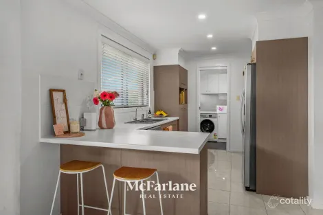 Property photo of 12 Emory Place Cameron Park NSW 2285