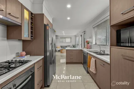 Property photo of 12 Emory Place Cameron Park NSW 2285