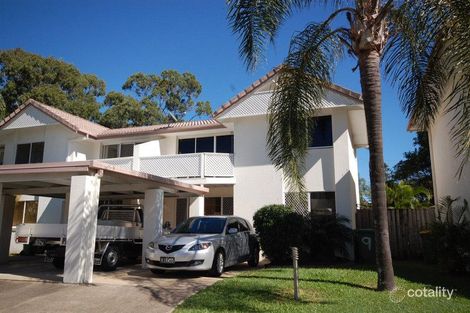 9/2 St Kevins Ave, Benowa, QLD 4217