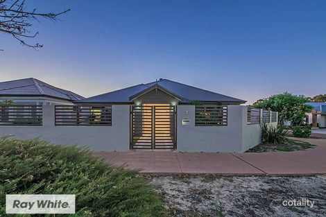 Property photo of 7 Pexton Drive South Guildford WA 6055