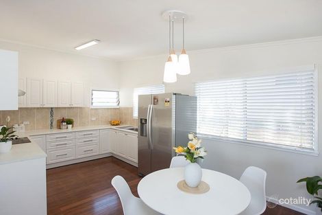 Property photo of 13 Lewana Street Mansfield QLD 4122