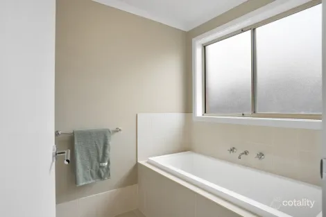 Property photo of 28 Centenary Circuit Andrews Farm SA 5114