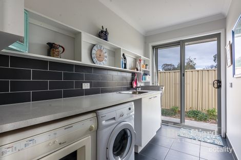 Property photo of 20 Lotus Place Paynesville VIC 3880
