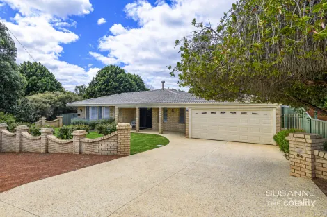 24 Lourdes St, Lesmurdie, WA 6076
