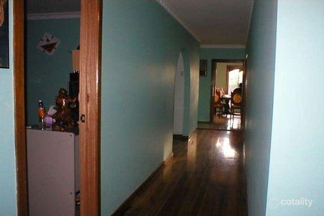 Property photo of 3 Gumtree Close St Albans VIC 3021