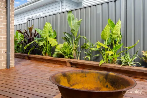 Property photo of 13 Bimbla Avenue Dolphin Point NSW 2539