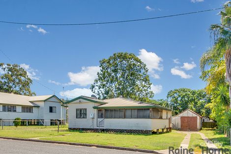 8 Roberts St, South Gladstone, QLD 4680