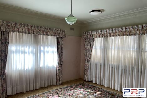 Property photo of 30 Caswell Street Peak Hill NSW 2869