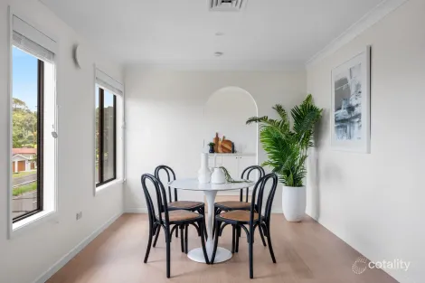 Property photo of 358 Northcliffe Drive Lake Heights NSW 2502