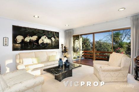 Property photo of 5 Golden Way Bulleen VIC 3105