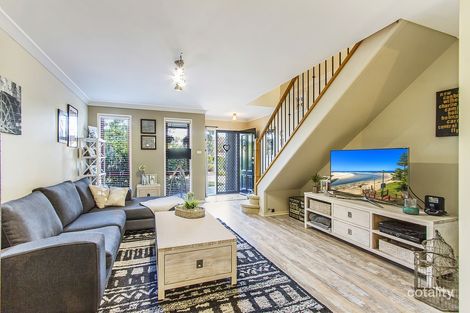 Property photo of 21 Worrell Circuit Wyoming NSW 2250