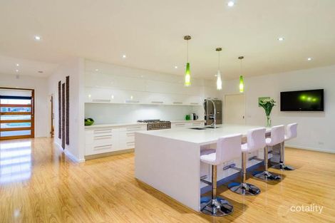 Property photo of 91 Parkhurst Drive Cranbourne East VIC 3977