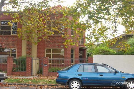 8 Pozieres Ave, Elwood, VIC 3184