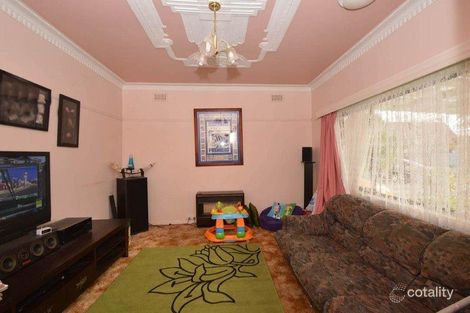 Property photo of 4 Perry Street St Albans VIC 3021