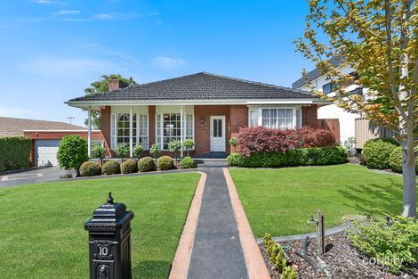 Property photo of 10 Howell Drive Berwick VIC 3806