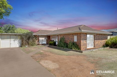 27 Black Dog Dr, Brookfield, VIC 3338