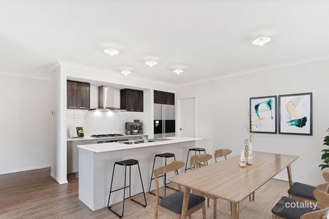 Property photo of 10 Brentham Crescent Werribee VIC 3030