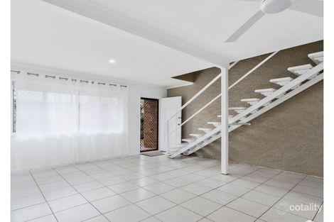 Property photo of 3/12 Errol Avenue Paradise Point QLD 4216