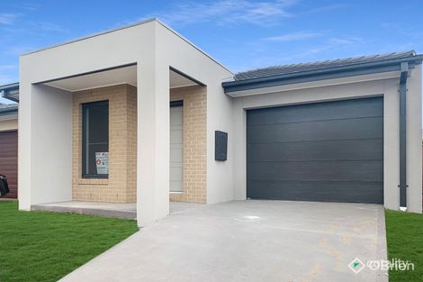 Property photo of 16 Juliet Way Berwick VIC 3806