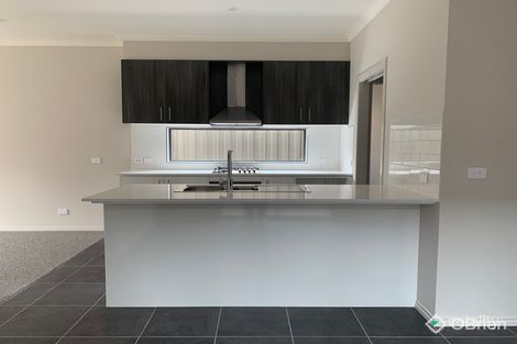 Property photo of 16 Juliet Way Berwick VIC 3806