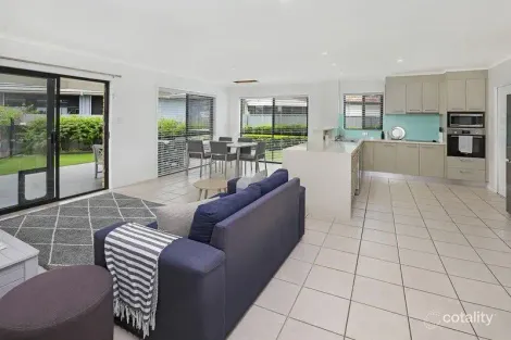 Property photo of 8 Parsons Close Pelican Waters QLD 4551