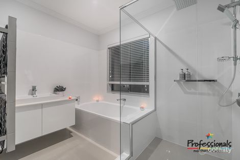 Property photo of 1/2 Pickering Gardens Alkimos WA 6038
