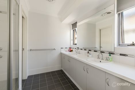 Property photo of 5 Ethereal Road Byford WA 6122