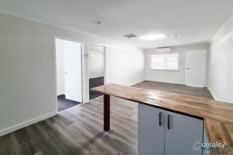 Property photo of 1/9 Fourth Avenue Parkside QLD 4825