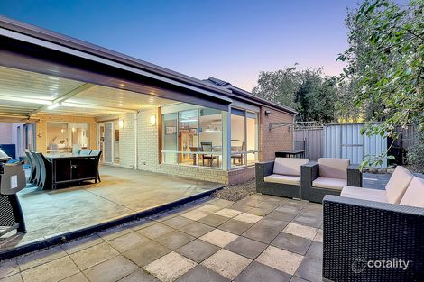 Property photo of 37 Bowral Loop Craigieburn VIC 3064