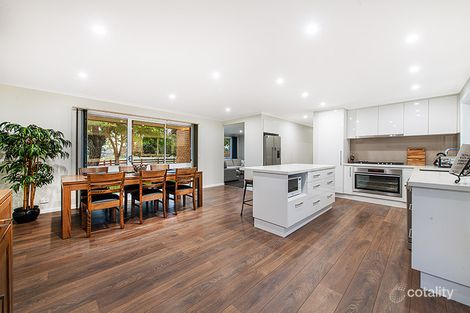 Property photo of 16 Oroya Grove Clyde VIC 3978