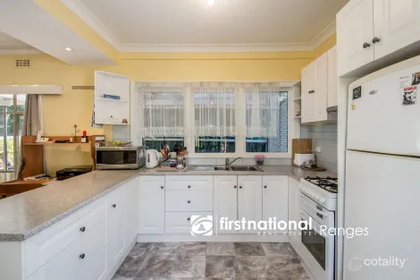 Property photo of 1 Hunter Street Monbulk VIC 3793