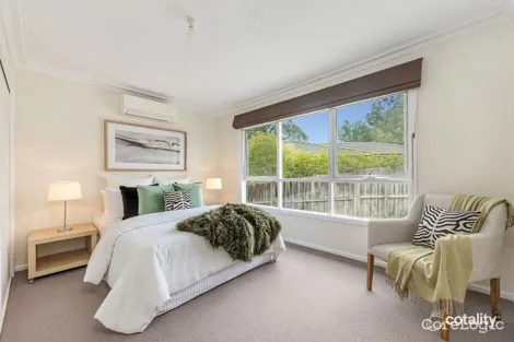 Property photo of 1/39 Silverton Drive Ferntree Gully VIC 3156