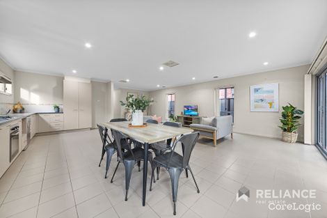 Property photo of 2/39 Astley Crescent Point Cook VIC 3030
