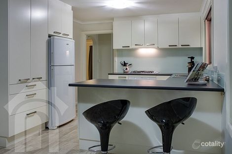 30 Glenhelen Rd, Morphett Vale, SA 5162