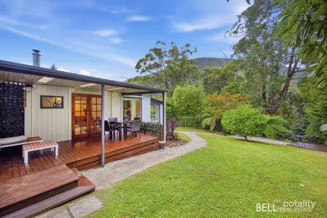 6 Lincoln Rd, Warburton, VIC 3799