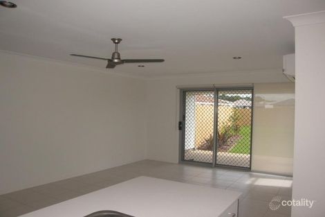 Property photo of 2/77 Dawson Boulevard Rural View QLD 4740