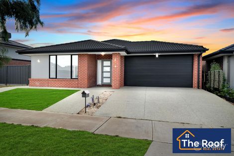 Property photo of 33 Bellerive Crescent Strathtulloh VIC 3338
