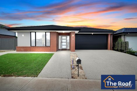 Property photo of 33 Bellerive Crescent Strathtulloh VIC 3338