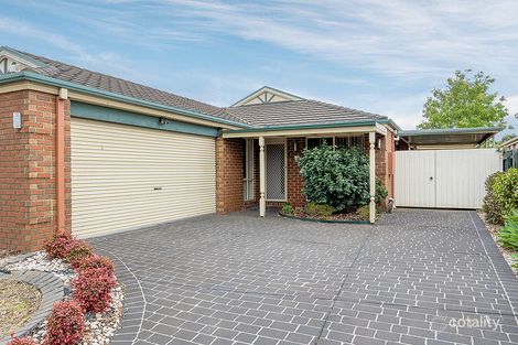Property photo of 5 Gellion Place Roxburgh Park VIC 3064