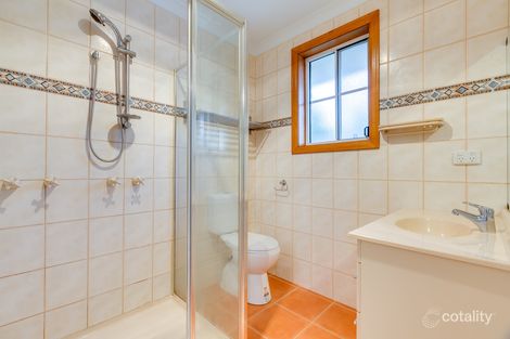 Property photo of 24 Wellington Drive Hillside VIC 3037