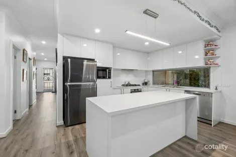 Property photo of 4 George Crescent Noarlunga Downs SA 5168