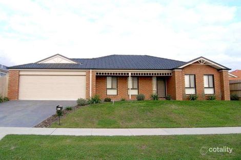Property photo of 37 Sittella Drive Berwick VIC 3806