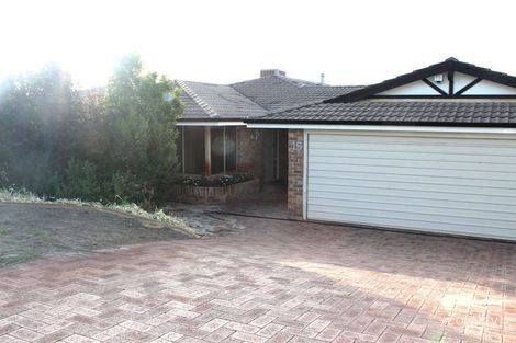 15 Mapstone Gdns, Murdoch, WA 6150