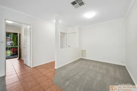 Property photo of 15 Tooroonga Crescent Jerrabomberra NSW 2619