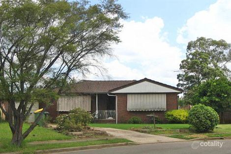 4 Agnew Cl, Bossley Park, NSW 2176