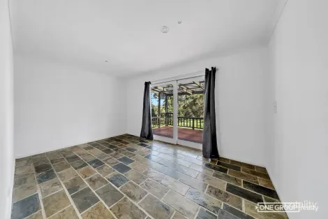 Property photo of 234 Cookes Road Doreen VIC 3754