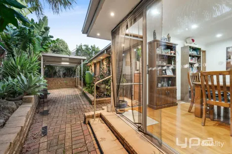 Property photo of 14 Glencara Close Westmeadows VIC 3049