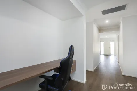 Property photo of 5 Hazelmere Avenue Eynesbury VIC 3338