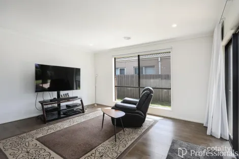 Property photo of 5 Hazelmere Avenue Eynesbury VIC 3338